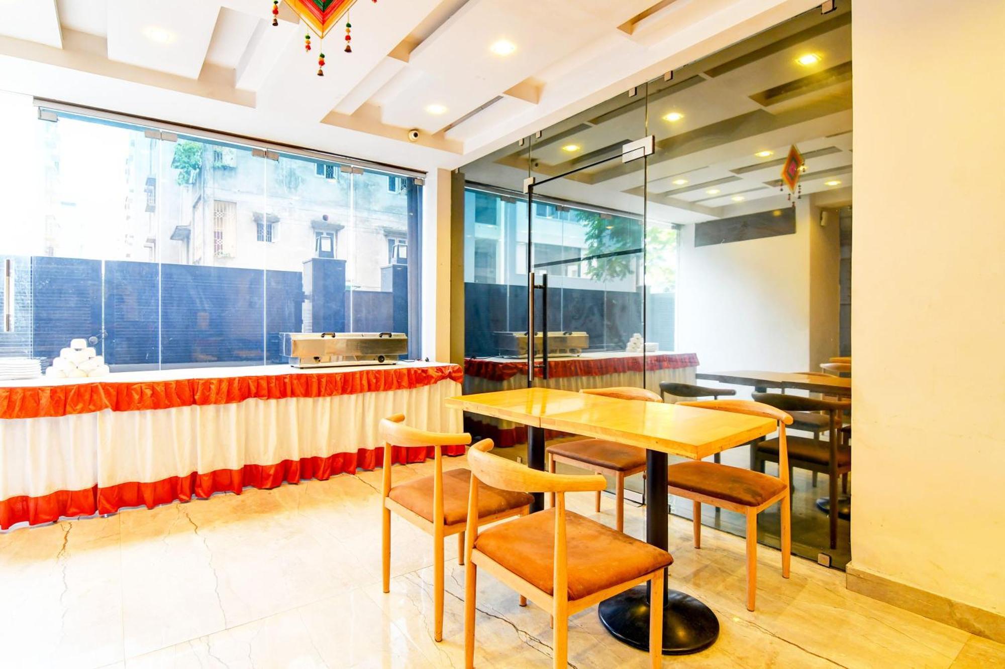 Super Townhouse New Town Formerly Krish Residency Calcutta Extérieur photo